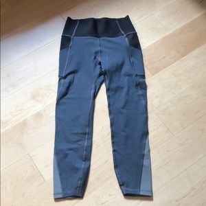 GapFit workout leggings